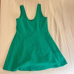 Beyond Yoga Green Spacedye Curves Movement Dress